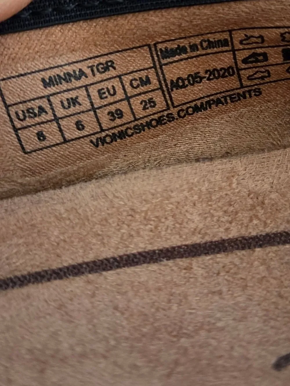 Vionic Minna Ballet Flats Tiger Print Pattern Sz 8